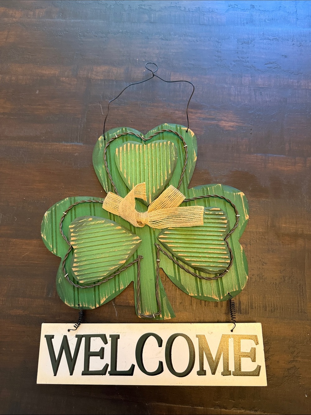“Welcome” St. Patricks Day/Shamrock hanging sign. Wood/Wire + Bow.